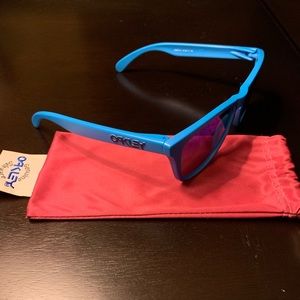 Oakley Frogskin